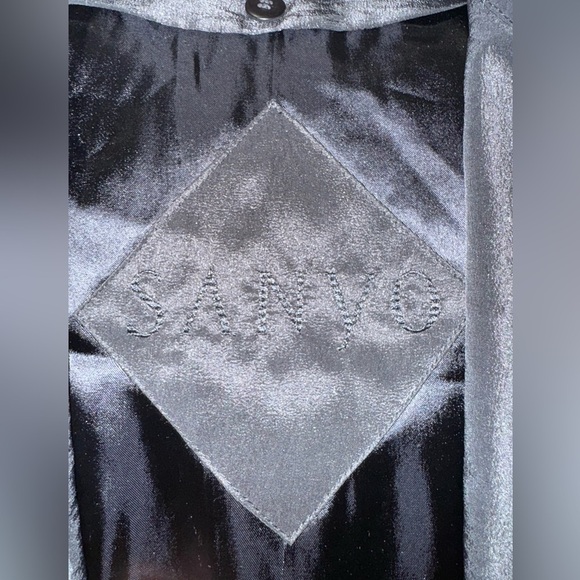 SANYO Elegant Black Women's Coat. Size 2P - Picture 3 of 9